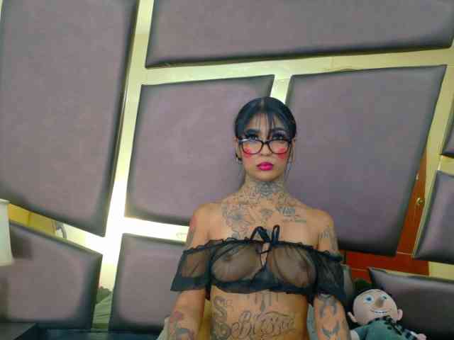 EmilieeLake webcam