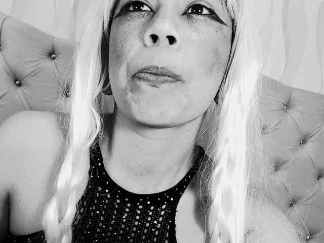 Blackstar011 webcam