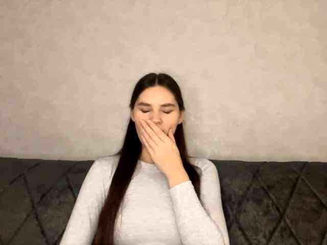 ElinOroz webcam