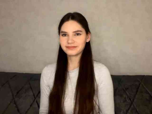 ElinOroz webcam