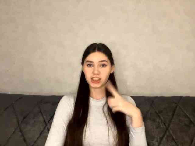 ElinOroz webcam