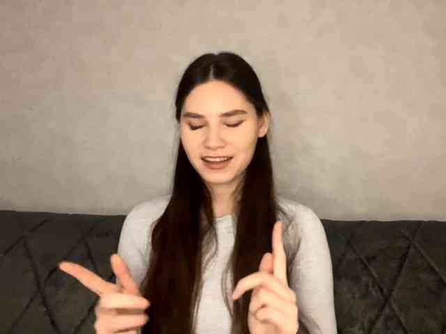 ElinOroz webcam