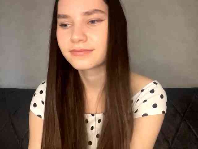 ElinOroz webcam