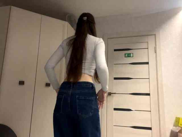 ElinOroz webcam
