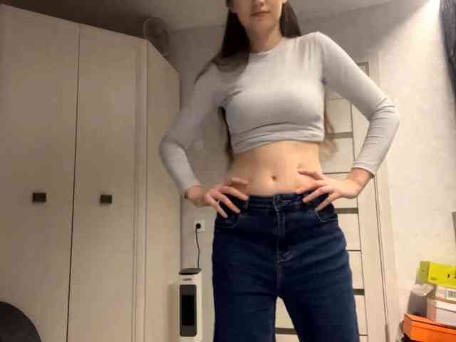 ElinOroz webcam