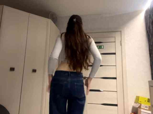 ElinOroz webcam