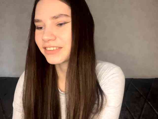 ElinOroz webcam