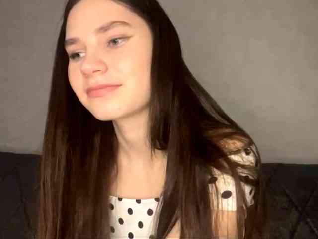 ElinOroz webcam