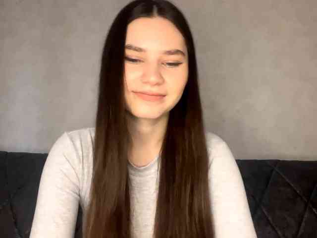 ElinOroz webcam