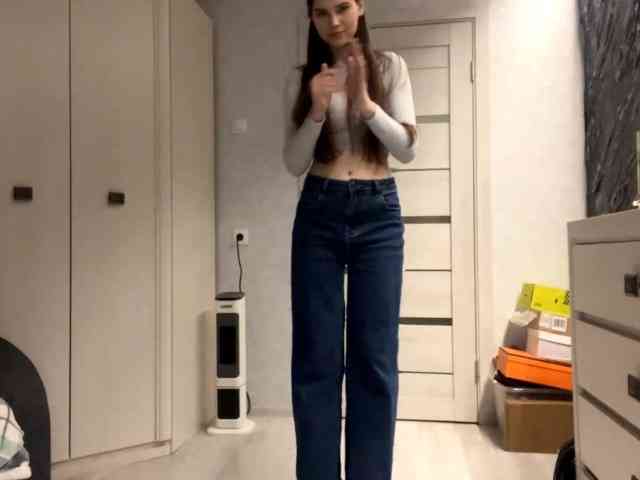 ElinOroz webcam