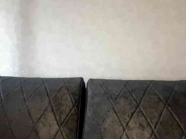 ElinOroz webcam