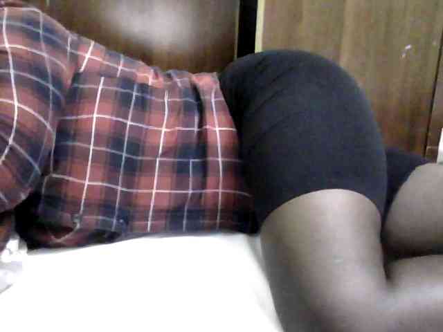 Sexycharlet43 webcam