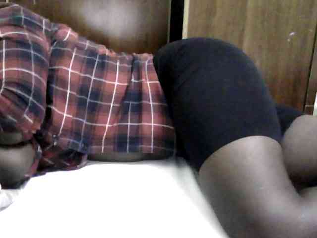 Sexycharlet43 webcam