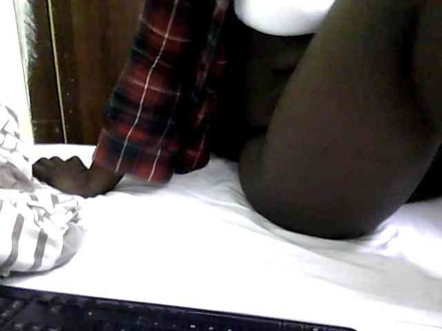 Sexycharlet43 webcam