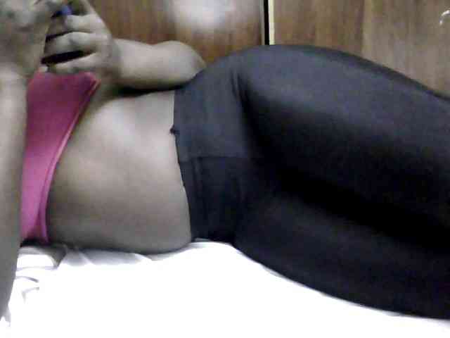 Sexycharlet43 webcam