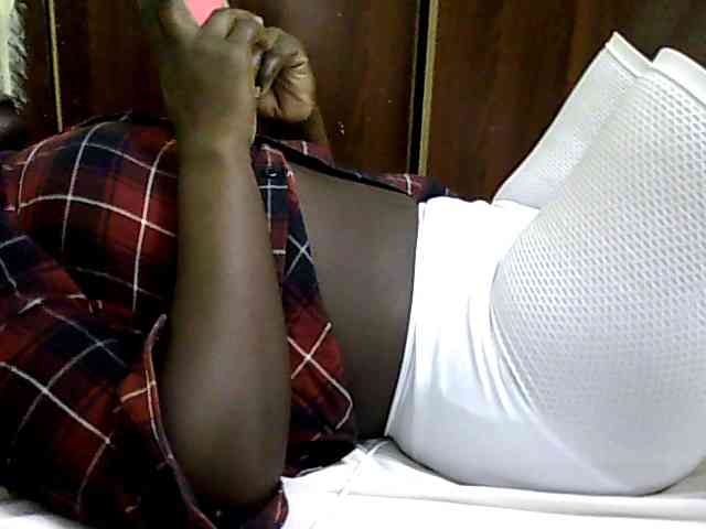 Sexycharlet43 webcam