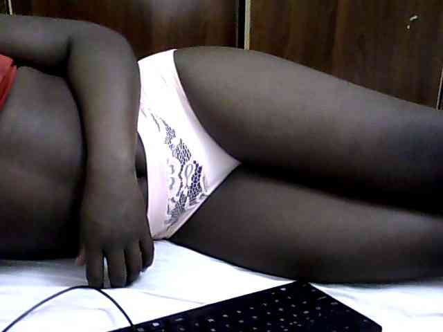 Sexycharlet43 webcam