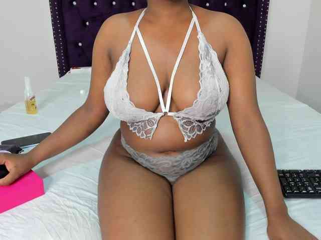 Busty-Bree webcam