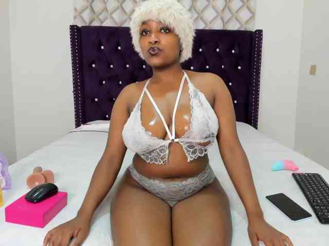 Busty-Bree webcam