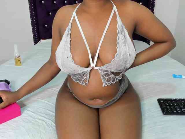 Busty-Bree webcam