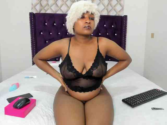 Busty-Bree webcam