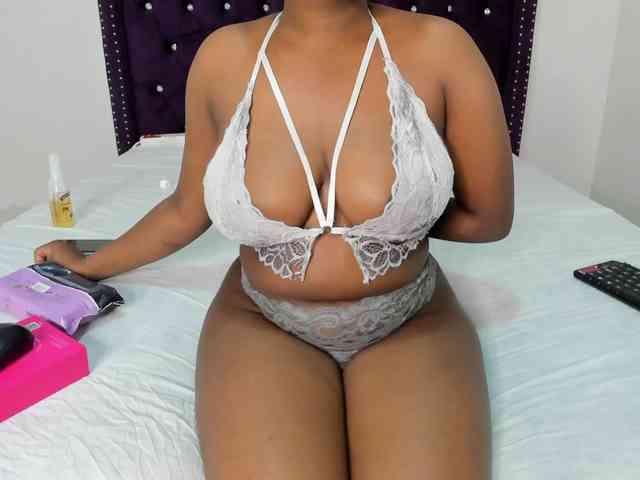 Busty-Bree webcam