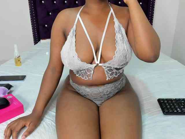 Busty-Bree webcam