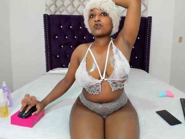 Busty-Bree webcam