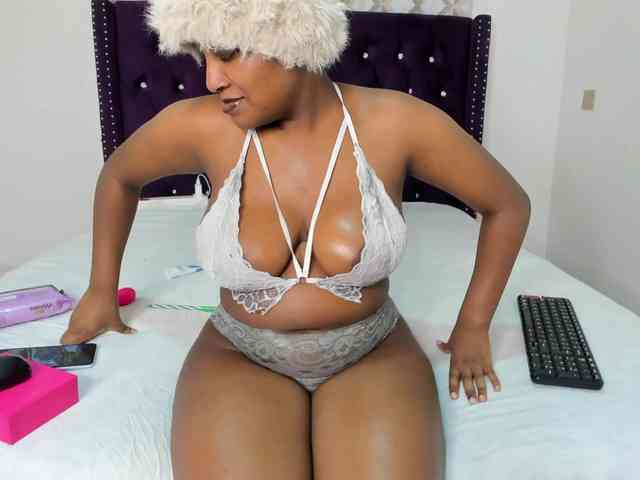 Busty-Bree webcam