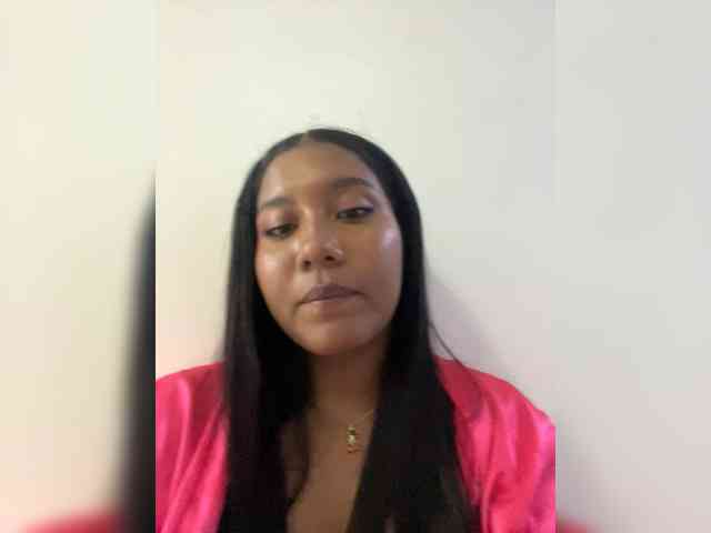 AdaraMills webcam