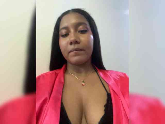 AdaraMills webcam