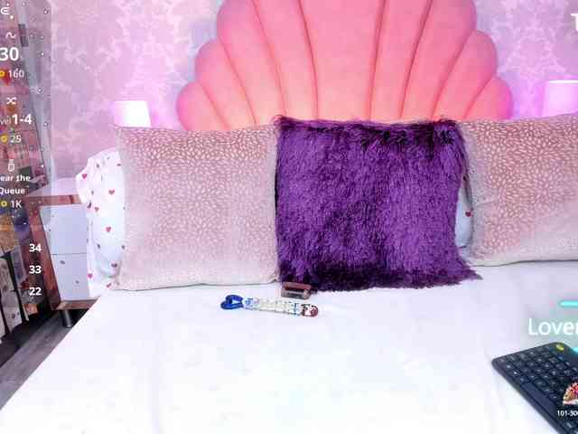 AdaraMills webcam