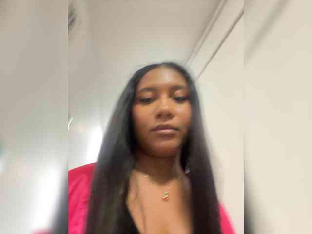AdaraMills webcam