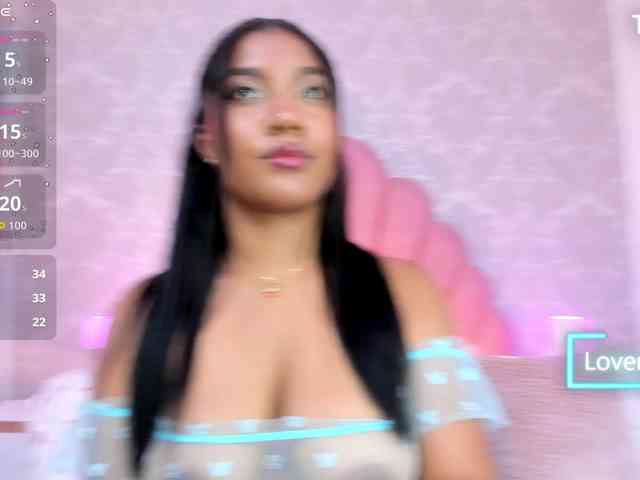 AdaraMills webcam