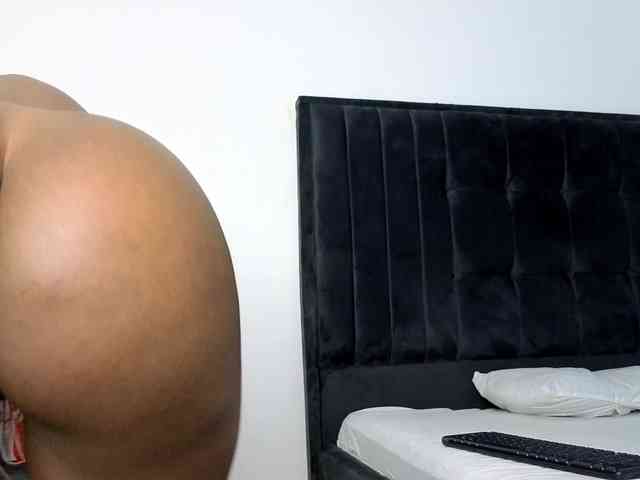Ebony-Doll webcam