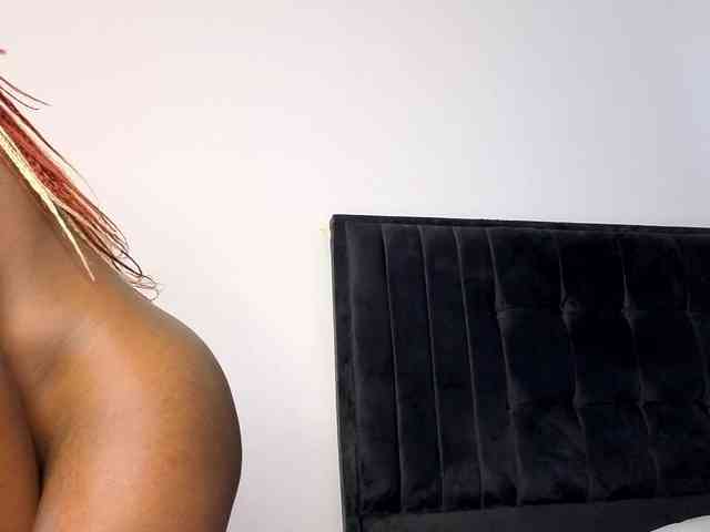 Ebony-Doll webcam