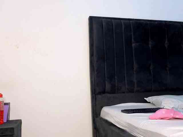 Ebony-Doll webcam