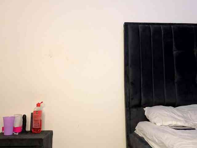 Ebony-Doll webcam