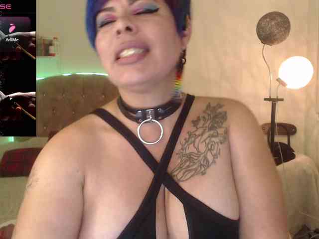 GreciaHorny webcam