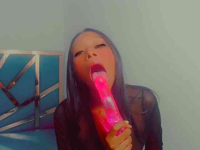 bitch-naughty webcam