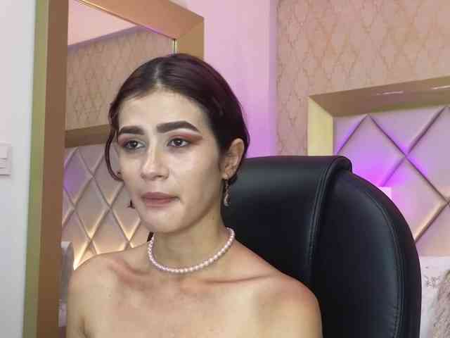 AlissMoon webcam