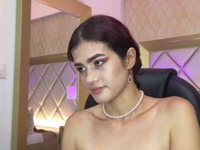 AlissMoon webcam