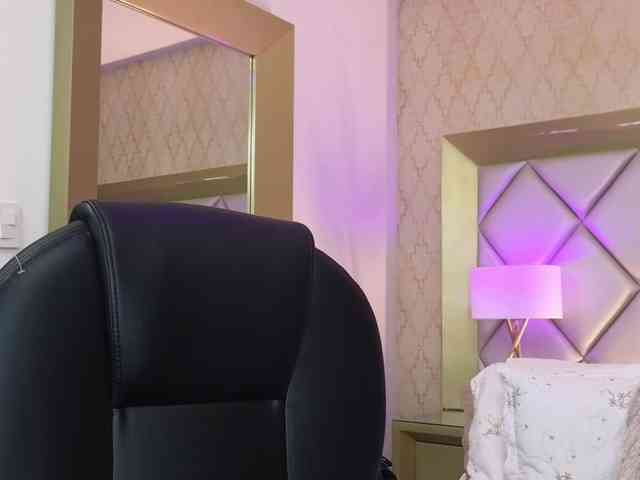 AlissMoon webcam