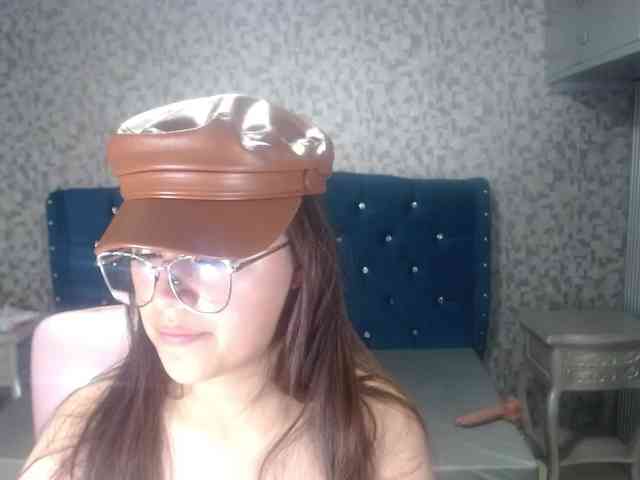 CrisstalPink webcam