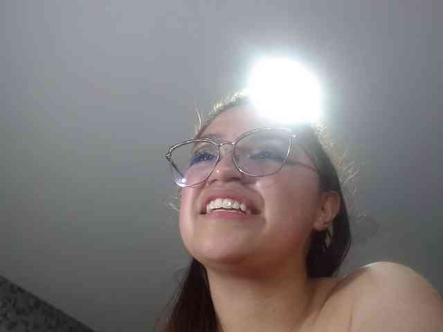 CrisstalPink webcam