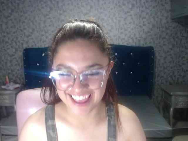 CrisstalPink webcam