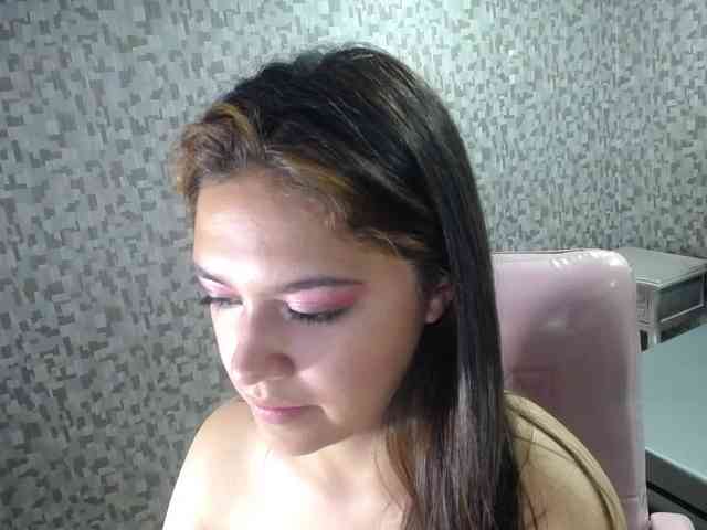 CrisstalPink webcam