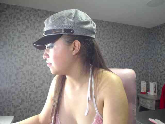 CrisstalPink webcam