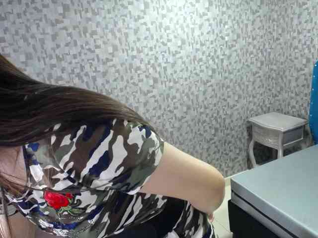CrisstalPink webcam