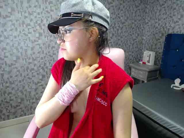CrisstalPink webcam